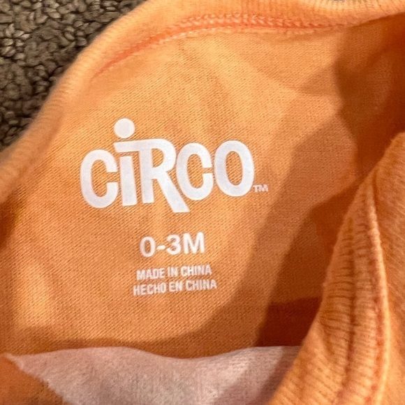 Bundle of 4 Boys Tops and Onesies 0-3 Months - Picture 9 of 9